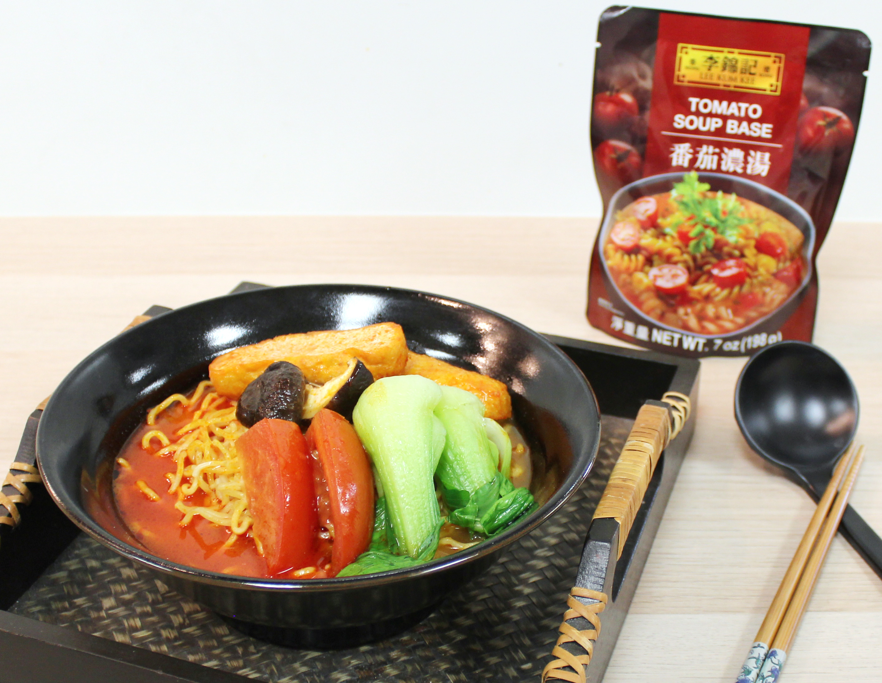 Tomato Flavor Hot Pot With Vegetables - Yihai US